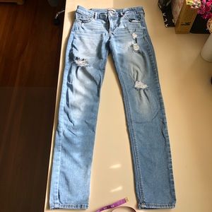 hollister low rise distressed skinny jeans